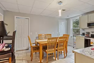 17 Winthrop St, Worcester, MA 01604 - Photo 35