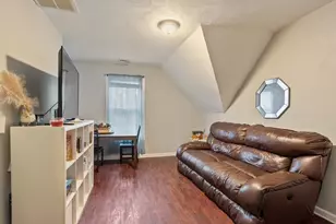 17 Winthrop St, Worcester, MA 01604 - Photo 27