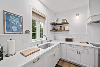 33 Skyhawk Cir, Weymouth, MA 02190 - Photo 3