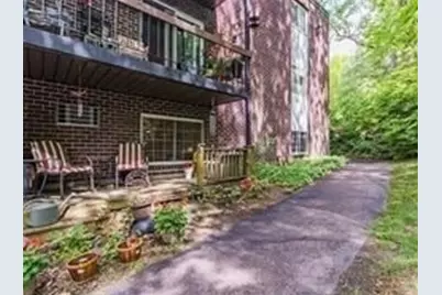599 Old West Central #C2, Franklin, MA 02038 - Photo 3