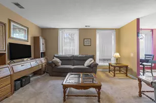 104 Hartford Ave E, Uxbridge, MA 01569 - Photo 9