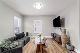 207 Belleville Ave, New Bedford, MA 02746 - Photo 5