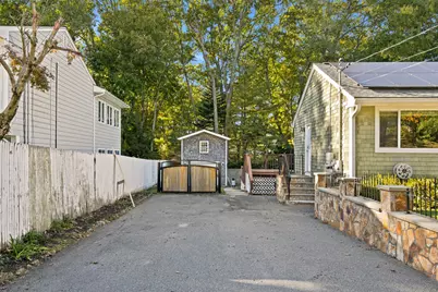 29 Reservoir Street, Fall River, MA 02723 - Photo 5