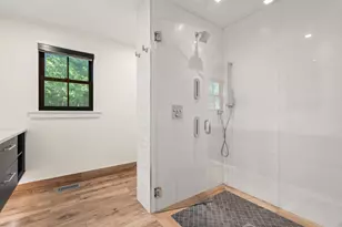 643 Boston Post Rd, Weston, MA 02493 - Photo 21
