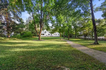 643 Boston Post Rd, Weston, MA 02493 - Photo 5