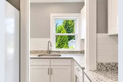 17 Grant St #1, Lexington, MA 02420 - Photo 3