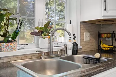 56 Locust St, Oxford, MA 01540 - Photo 7