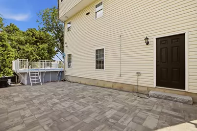 724 Woodman St, Fall River, MA 02724 - Photo 25