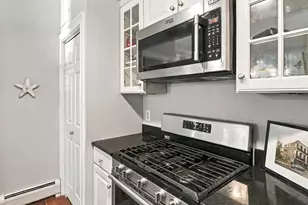 131 Merrimac St, Newburyport, MA 01950 - Photo 15