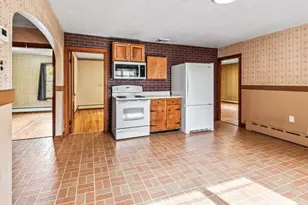 20 Roger St, Southbridge, MA 01550 - Photo 7