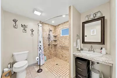 258 Goodwin St, Fall River, MA 02724 - Photo 25