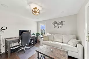 258 Goodwin St, Fall River, MA 02724 - Photo 15