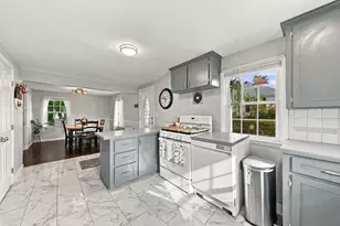 258 Goodwin St, Fall River, MA 02724 - Photo 5
