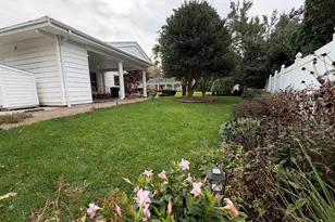 25 Wayne Memorial Dr, Dartmouth, MA 02747 - Photo 37