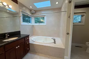 25 Wayne Memorial Dr, Dartmouth, MA 02747 - Photo 17
