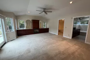25 Wayne Memorial Dr, Dartmouth, MA 02747 - Photo 13