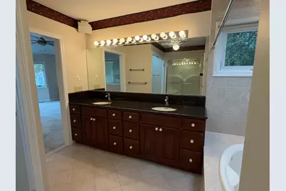 25 Wayne Memorial Dr, Dartmouth, MA 02747 - Photo 21