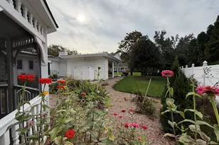 25 Wayne Memorial Dr, Dartmouth, MA 02747 - Photo 33