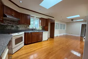 25 Wayne Memorial Dr, Dartmouth, MA 02747 - Photo 5