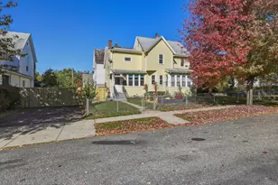 196 Sargeant St, Holyoke, MA 01040 - Photo 3