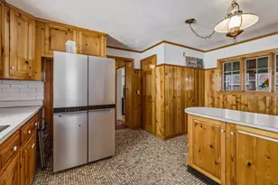 196 Sargeant St, Holyoke, MA 01040 - Photo 17
