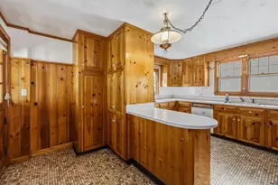 196 Sargeant St, Holyoke, MA 01040 - Photo 15