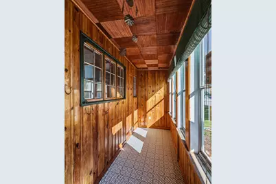 196 Sargeant St, Holyoke, MA 01040 - Photo 13