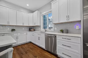 611 Centre St, Newton, MA 02458 - Photo 7
