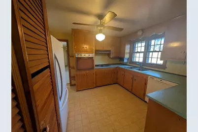 21 Vernon St, Oxford, MA 01540 - Photo 11