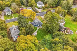 655 Gardners Neck Road, Swansea, MA 02777 - Photo 5