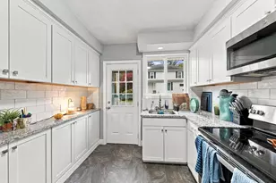 655 Gardners Neck Road, Swansea, MA 02777 - Photo 33