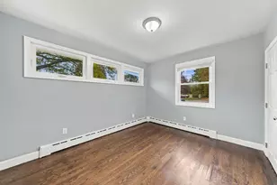 655 Gardners Neck Road, Swansea, MA 02777 - Photo 19