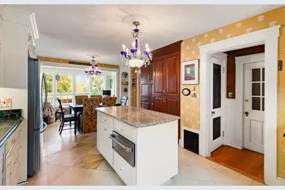 50 Chestnut St, Lynnfield, MA 01940 - Photo 11