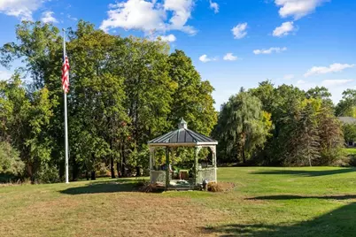 50 Chestnut St, Lynnfield, MA 01940 - Photo 41