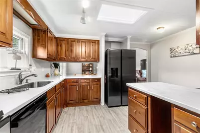 96 Pinehurst Dr, Plymouth, MA 02360 - Photo 5
