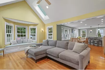 8 Elmwood Circle, Peabody, MA 01960 - Photo 15