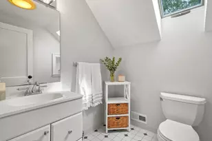 8 Elmwood Cir, Peabody, MA 01960 - Photo 31
