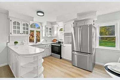 28 New Ludlow Rd, Granby, MA 01033 - Photo 7