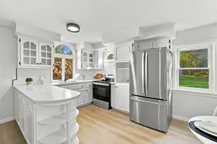 28 New Ludlow Rd, Granby, MA 01033 - Photo 7