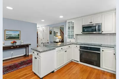 28 Carver Road, Wellesley, MA 02481 - Photo 5