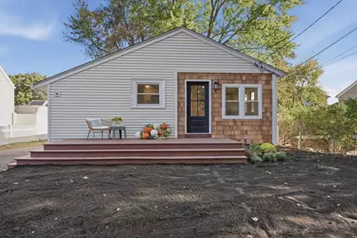 19 1/2 Lillian St, Woburn, MA 01801 - Photo 1