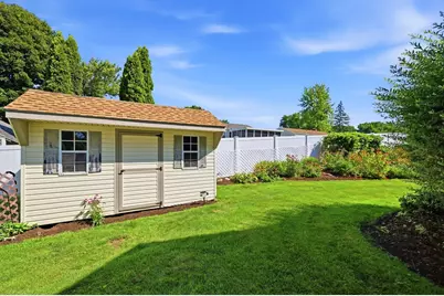 37 Upland Rd, Holyoke, MA 01040 - Photo 5