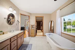 37 Upland Rd, Holyoke, MA 01040 - Photo 27