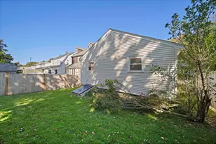 28 Auriga St, Boston, MA 02122 - Photo 21