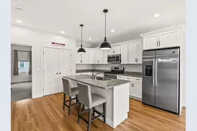 7 Meadowbrook Dr, Plymouth, MA 02360 - Photo 3