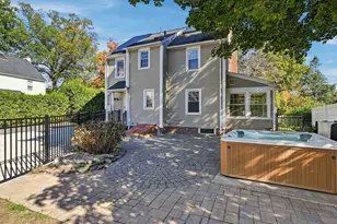 14 Windsor Pl, Longmeadow, MA 01106 - Photo 5