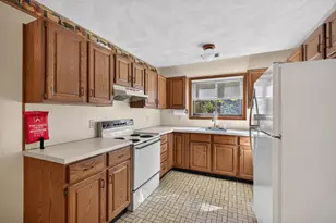 401 Colonial Dr, Ipswich, MA 01938 - Photo 3