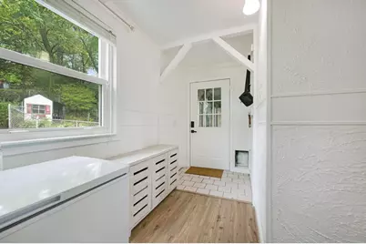 7 Lawndale Ave, Saugus, MA 01906 - Photo 13