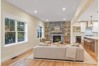 346 Rogers St, Lowell, MA 01852 - Photo 15