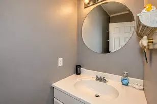 70 Strawberry Hill Rd, Agawam, MA 01030 - Photo 15